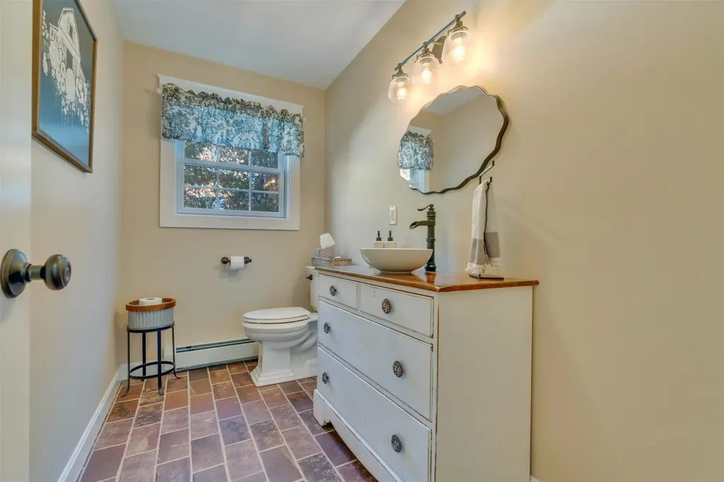 10 Partridge Drive Middleton NH 03887