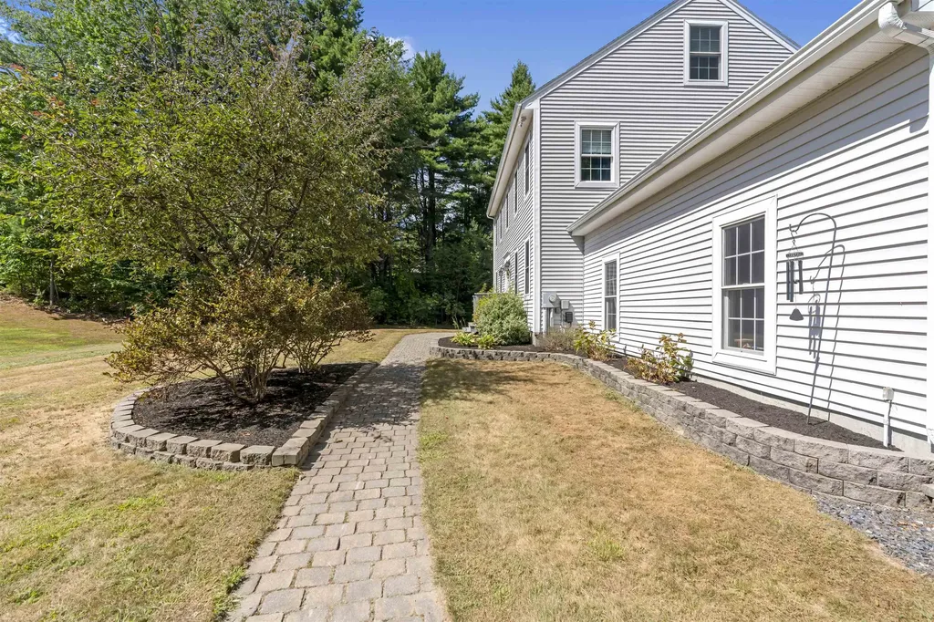 10 Partridge Drive Middleton NH 03887