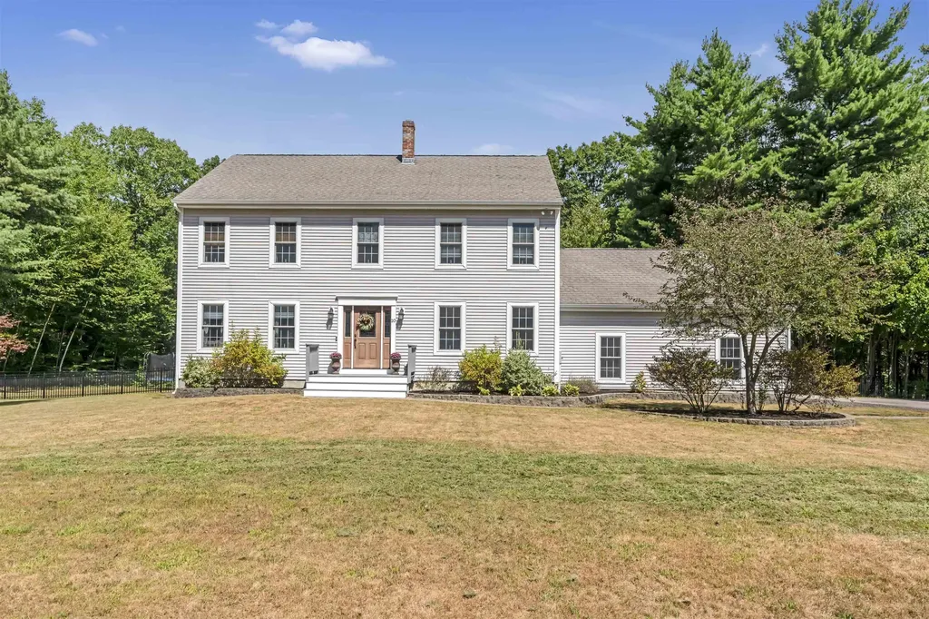 10 Partridge Drive Middleton NH 03887