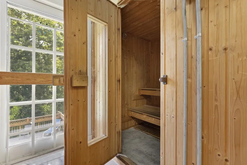 30 Wolf Road Lebanon NH 03766