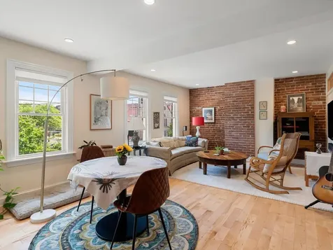 274 College Street Burlington VT 05401