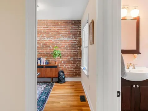 274 College Street Burlington VT 05401