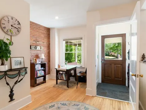 274 College Street Burlington VT 05401