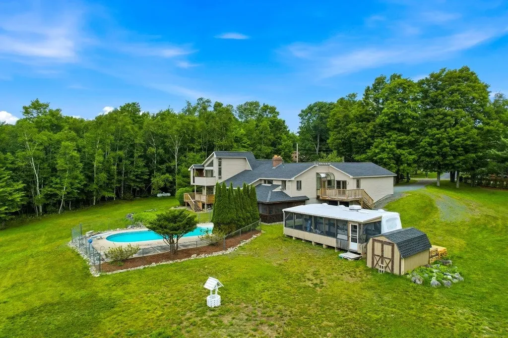 86 Raycrest Drive Randolph NH 03593