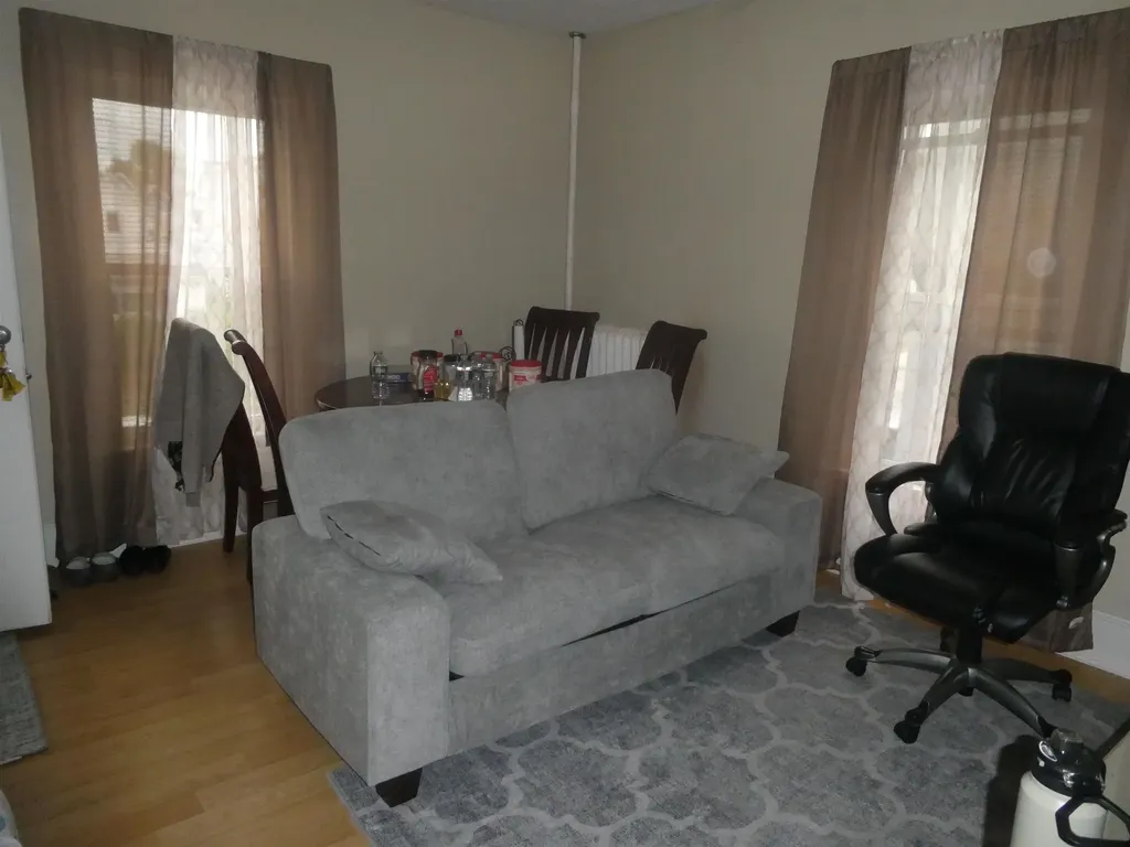 373 Lake Avenue Manchester NH 03103