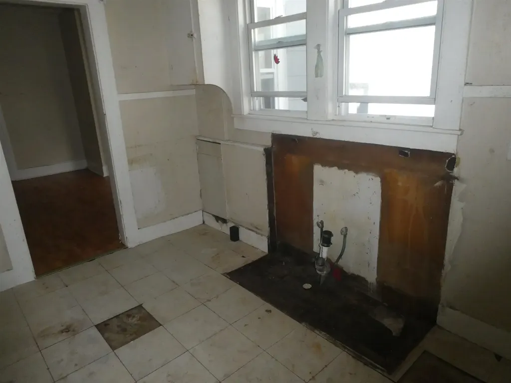 373 Lake Avenue Manchester NH 03103