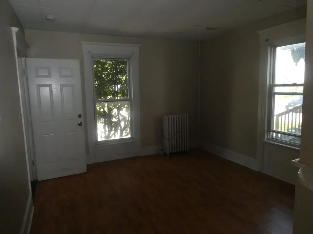 373 Lake Avenue Manchester NH 03103