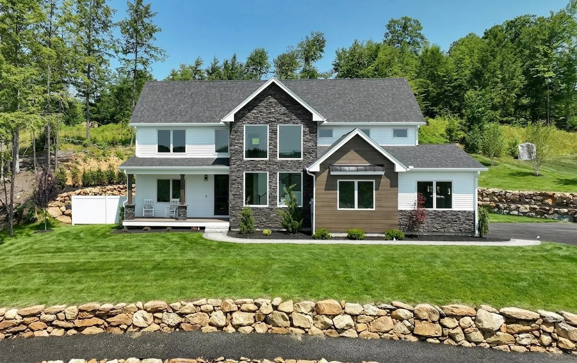 25 Indian Rock Road Bedford NH 03110
