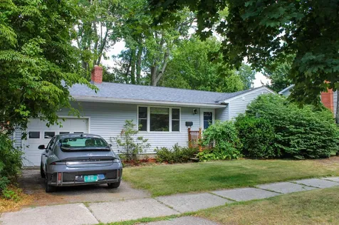 163 Pleasant Avenue Burlington VT 05401