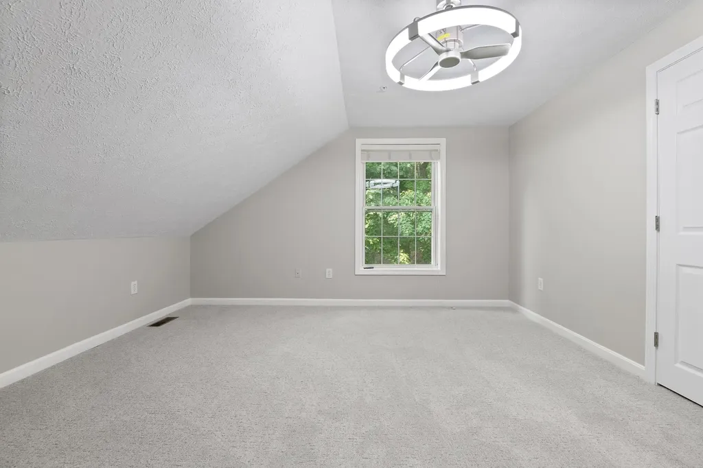 36 Georgetown Drive Nashua NH 03062