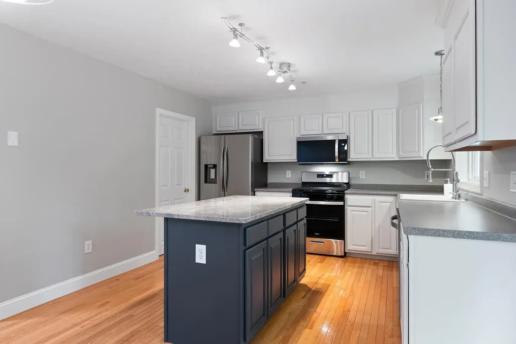 36 Georgetown Drive Nashua NH 03062