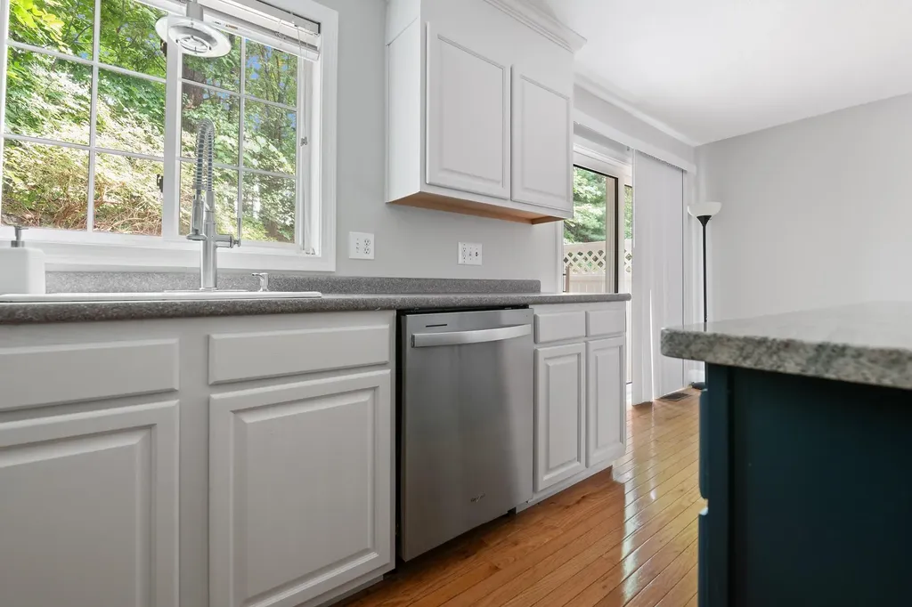 36 Georgetown Drive Nashua NH 03062