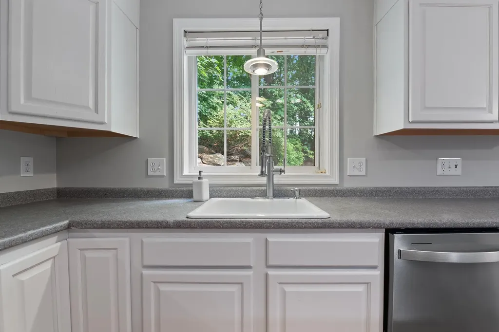 36 Georgetown Drive Nashua NH 03062