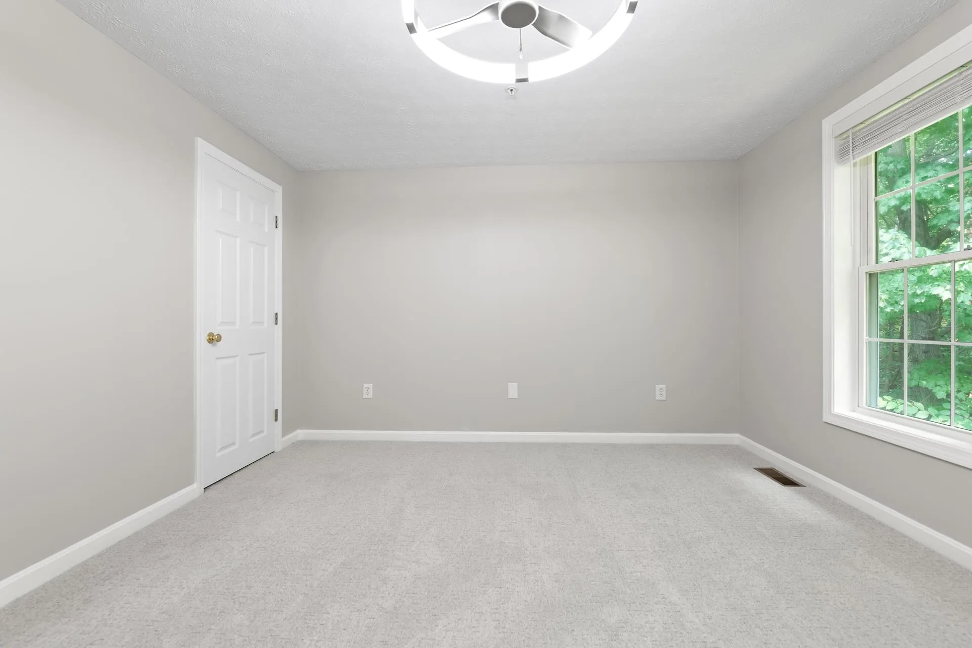 36 Georgetown Drive Nashua NH 03062