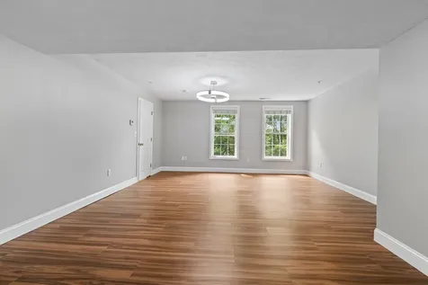 36 Georgetown Drive Nashua NH 03062