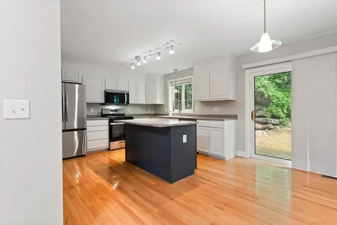 36 Georgetown Drive Nashua NH 03062