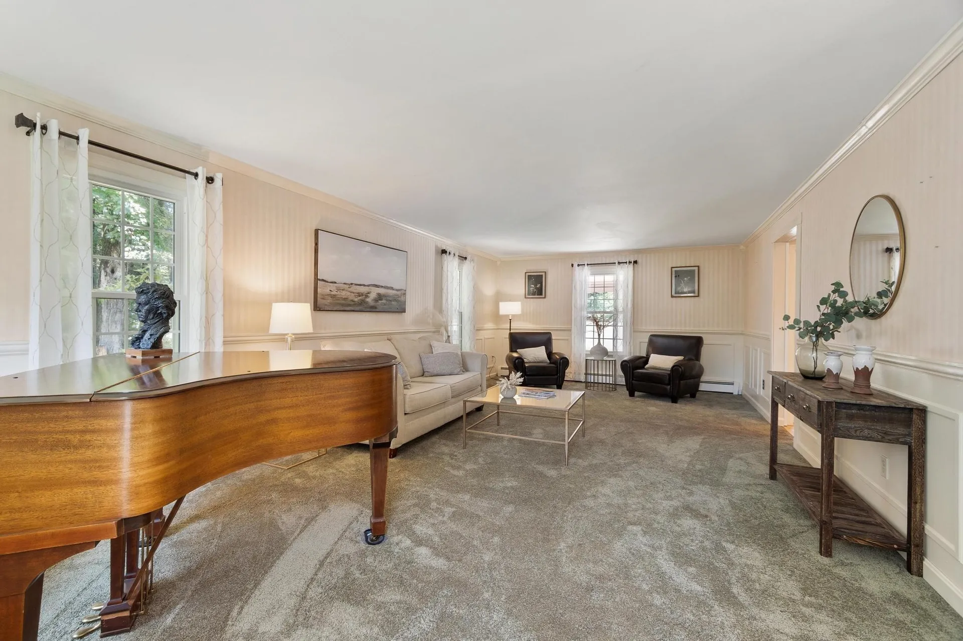 11 Ashley Drive Londonderry NH 03053