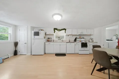 88 Chuck Street Weare NH 03281