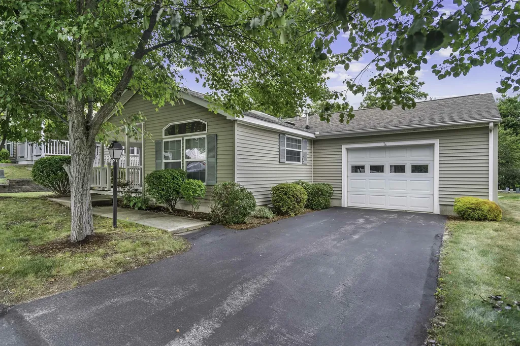 17 Heritage Way Manchester NH 03104