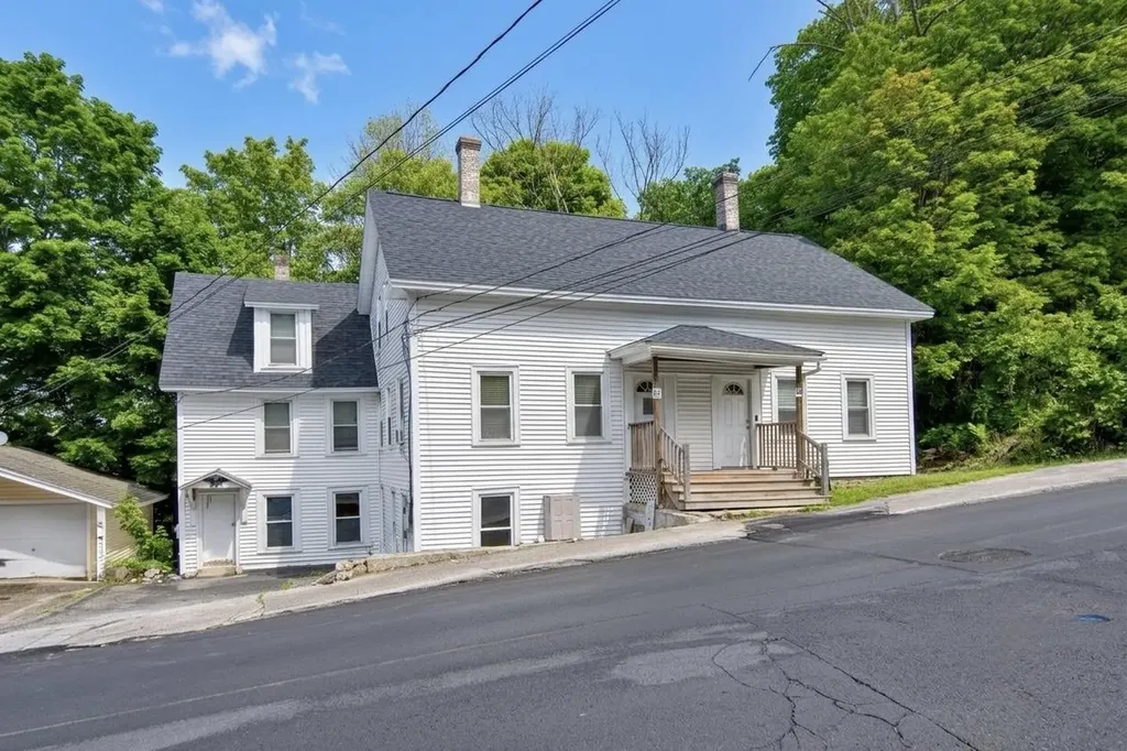 44 Bridge Street Hillsborough NH 03244