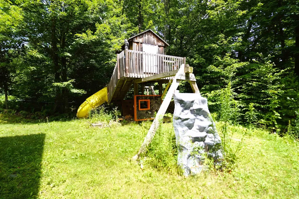 345 Breed Road Harrisville NH 03450