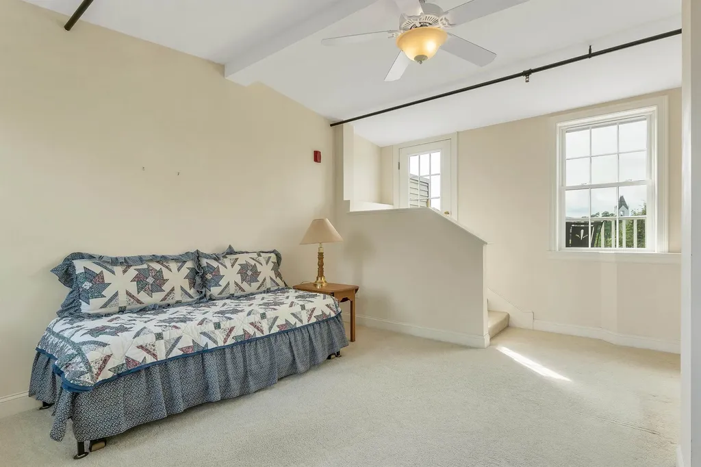 48 Landing Lane Laconia NH 03246