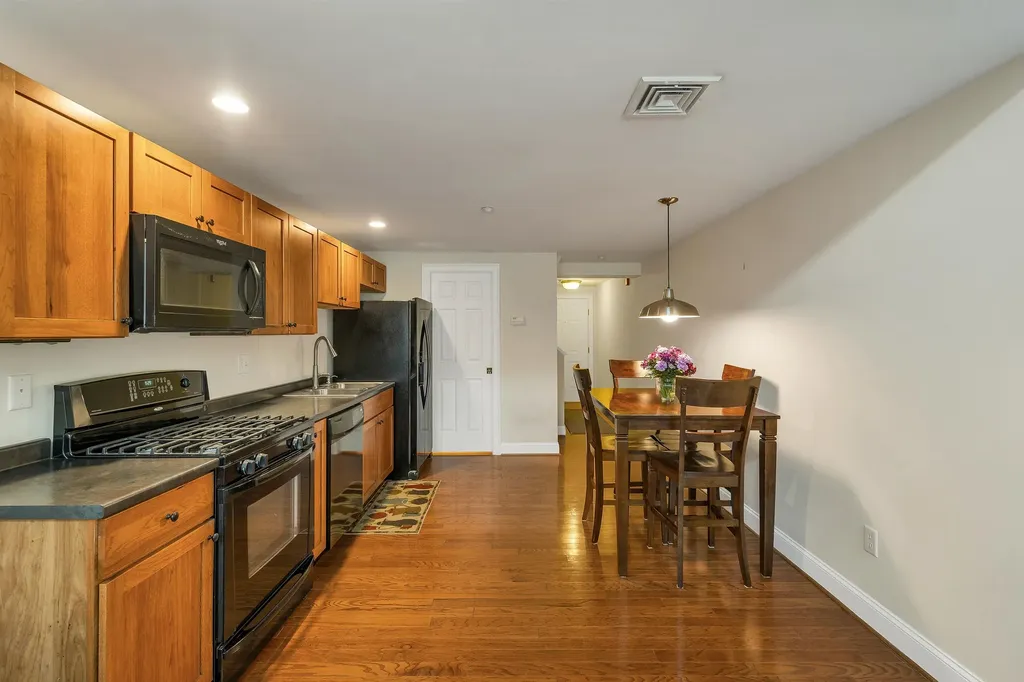 48 Landing Lane Laconia NH 03246