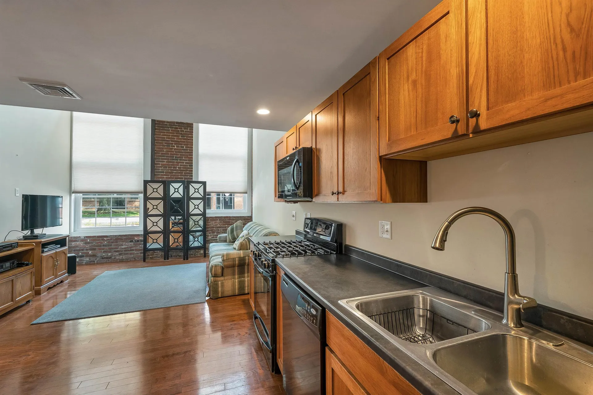 48 Landing Lane Laconia NH 03246