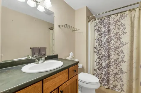 48 Landing Lane Laconia NH 03246