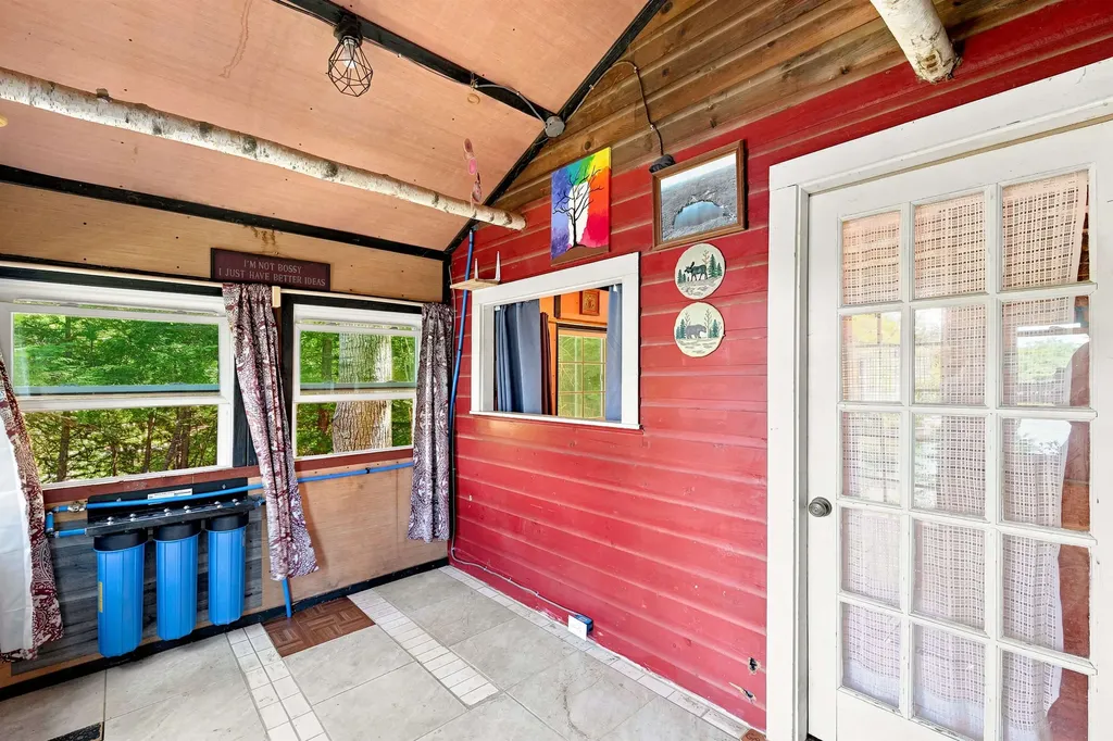 9 Berry Road Loudon NH 03307