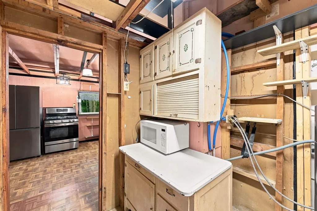 9 Berry Road Loudon NH 03307