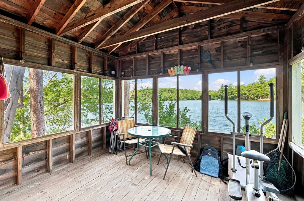 9 Berry Road Loudon NH 03307