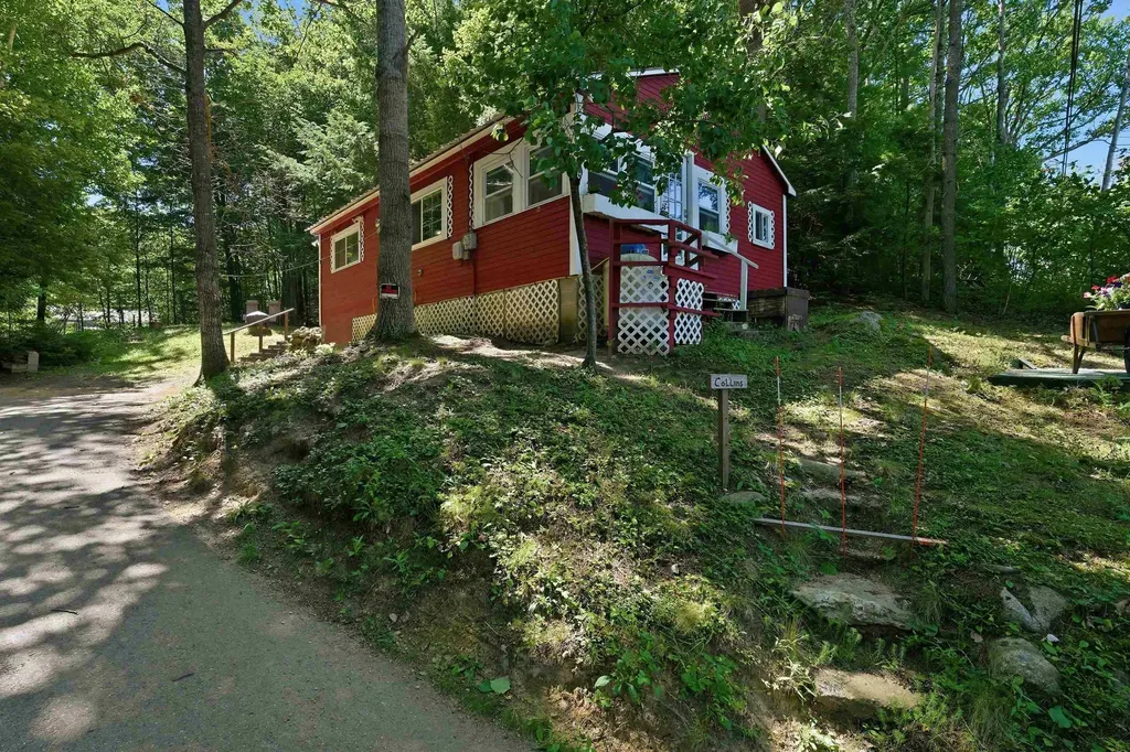9 Berry Road Loudon NH 03307