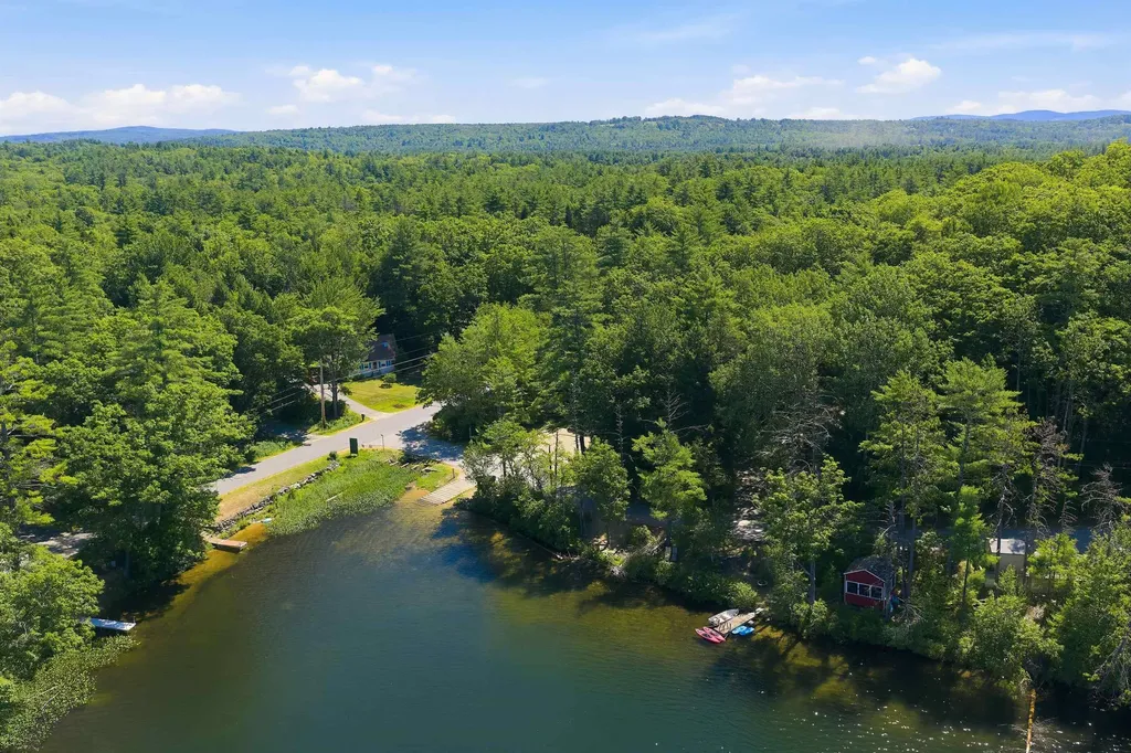 9 Berry Road Loudon NH 03307