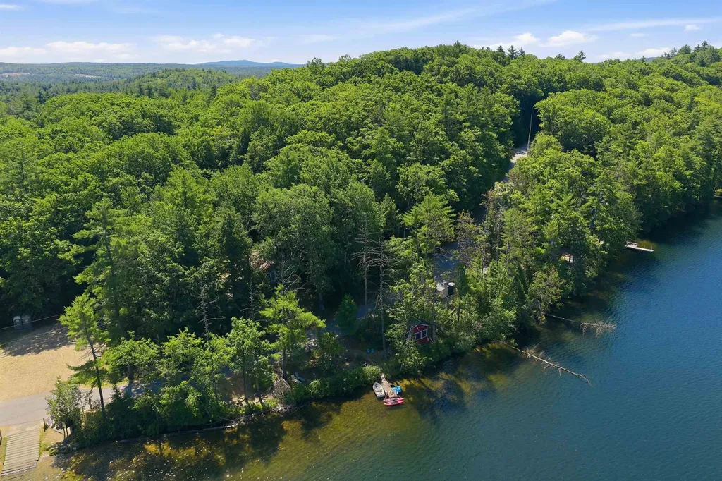 9 Berry Road Loudon NH 03307