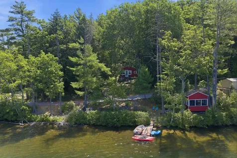 9 Berry Road Loudon NH 03307
