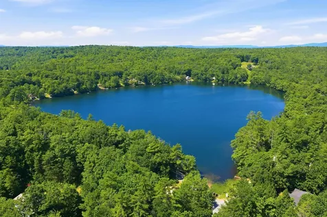 9 Berry Road Loudon NH 03307