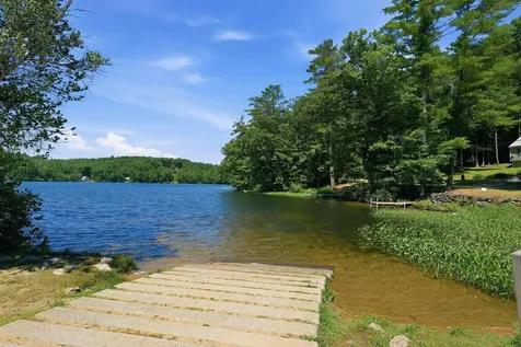 9 Berry Road Loudon NH 03307