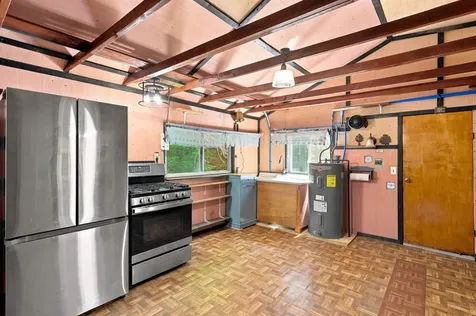 9 Berry Road Loudon NH 03307