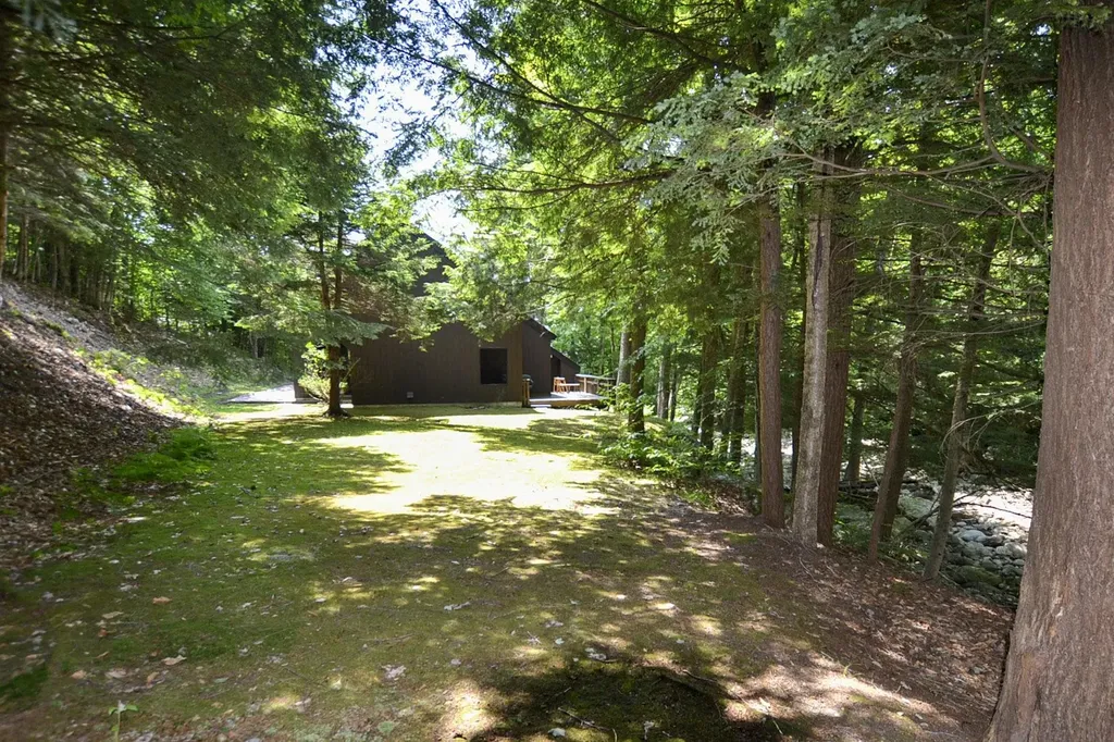4643 Battleground Road Fayston VT 05673
