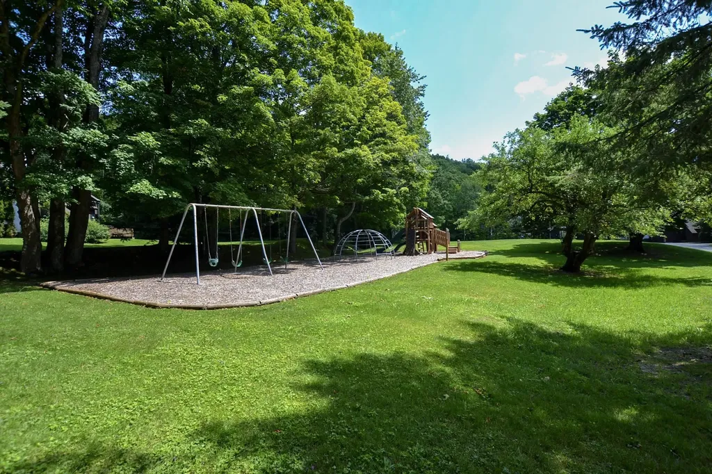 4643 Battleground Road Fayston VT 05673