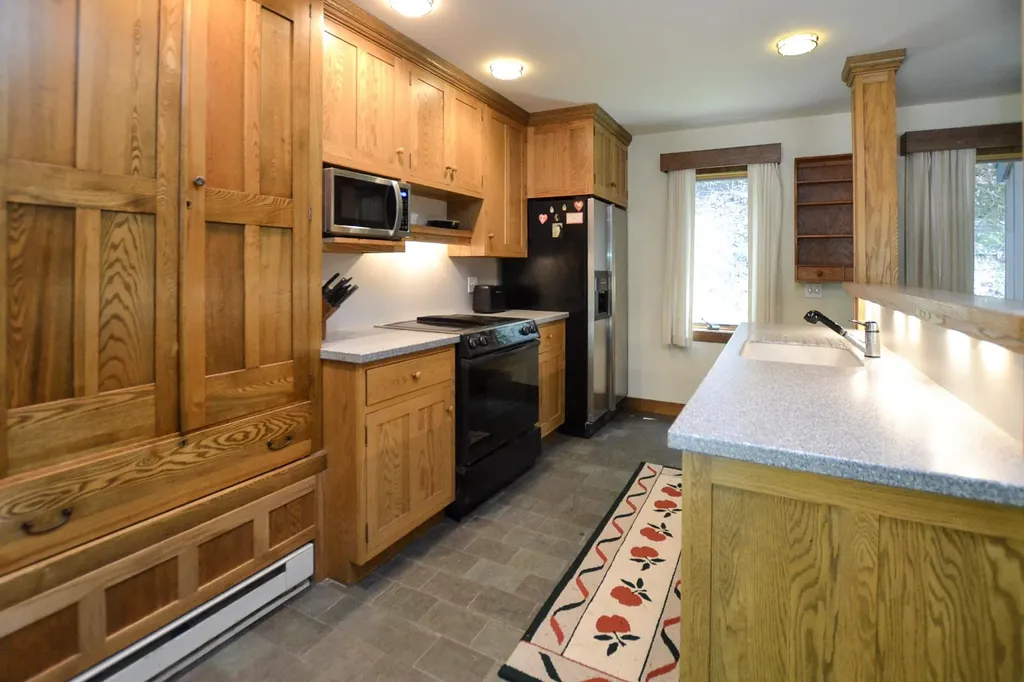 4643 Battleground Road Fayston VT 05673