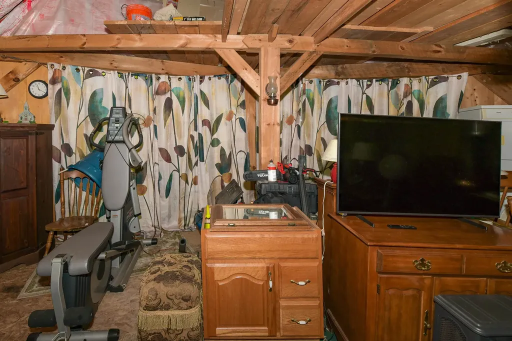 148 Summit View Drive Tamworth NH 03886