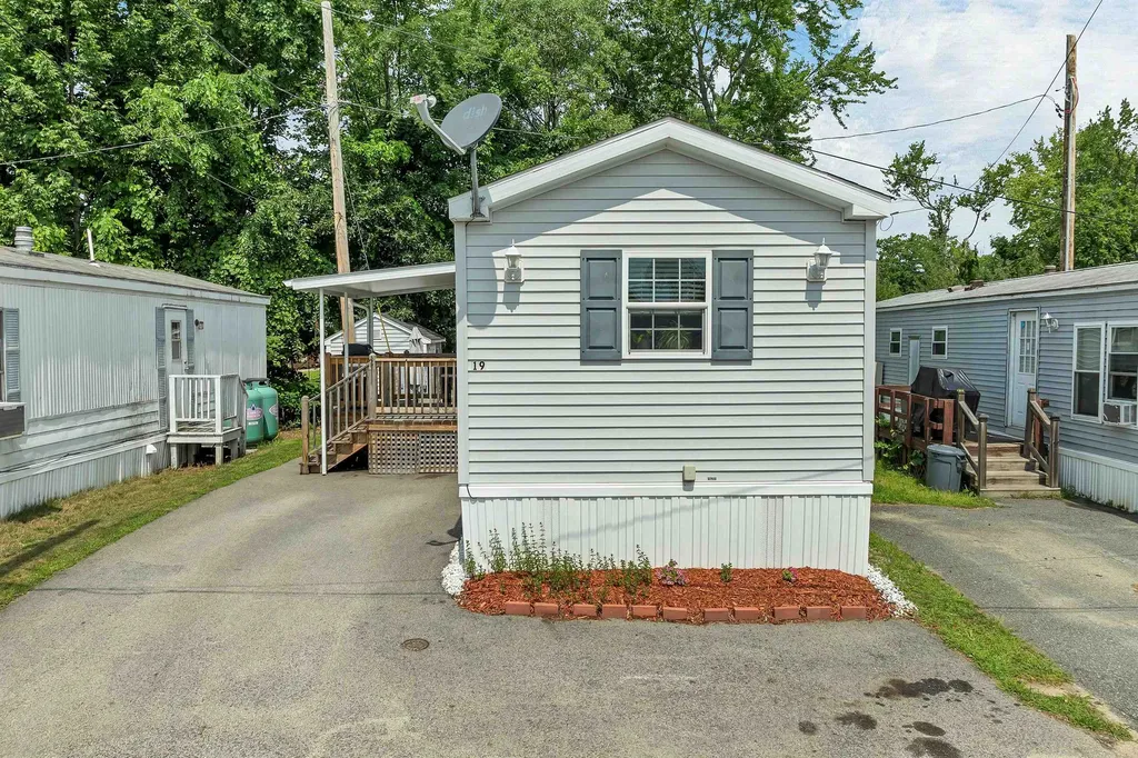 19 Brookwood Drive Salem NH 03079