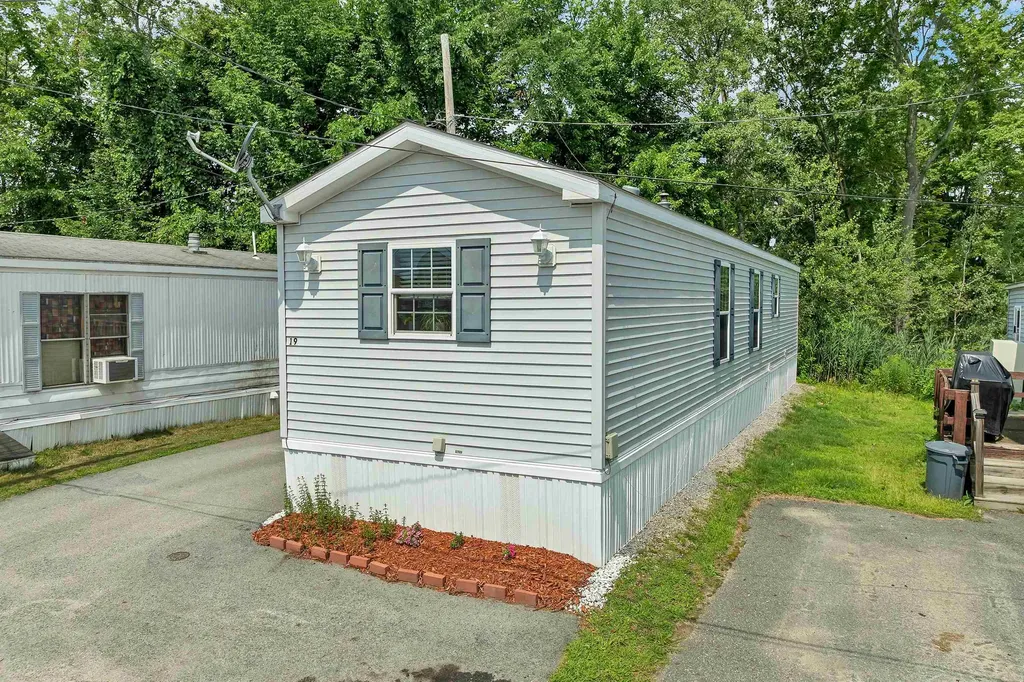 19 Brookwood Drive Salem NH 03079