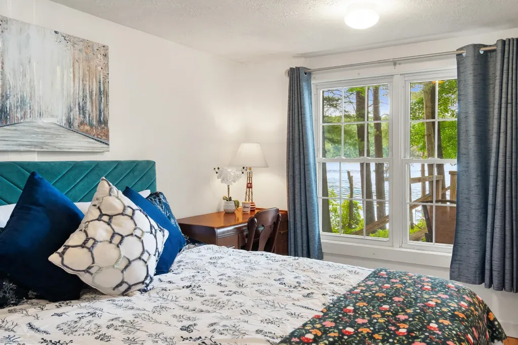 15 Shore Road Milton VT 05468