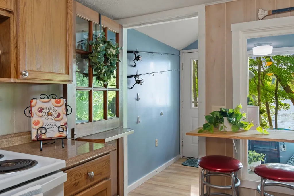 15 Shore Road Milton VT 05468