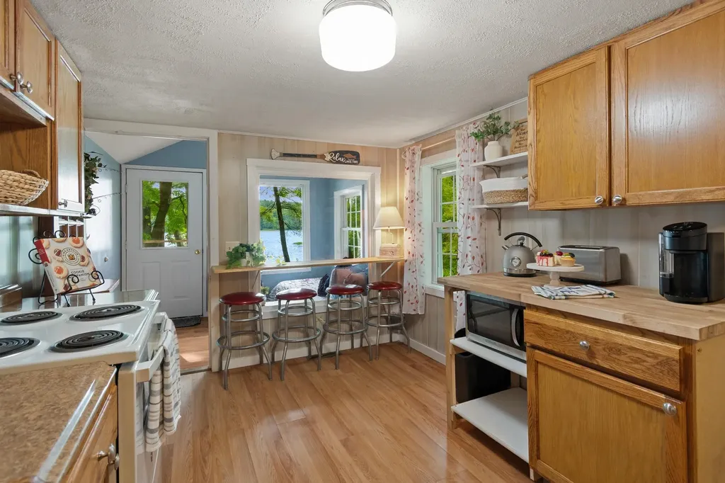 15 Shore Road Milton VT 05468
