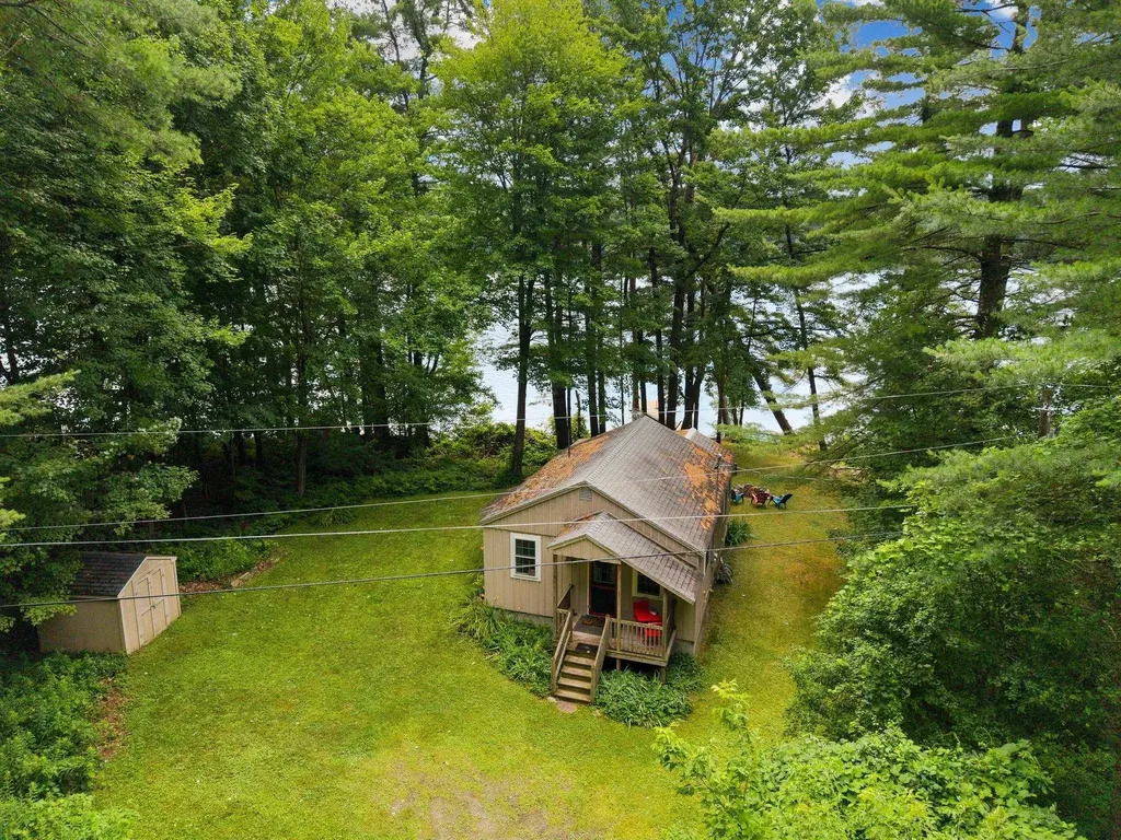15 Shore Road Milton VT 05468