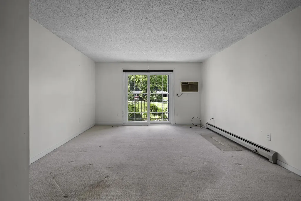 16 Northbrook Drive Manchester NH 03102